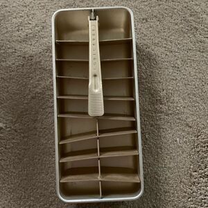 Frigidaire Quickube 16 Cube Metal Ocean Cube Tray